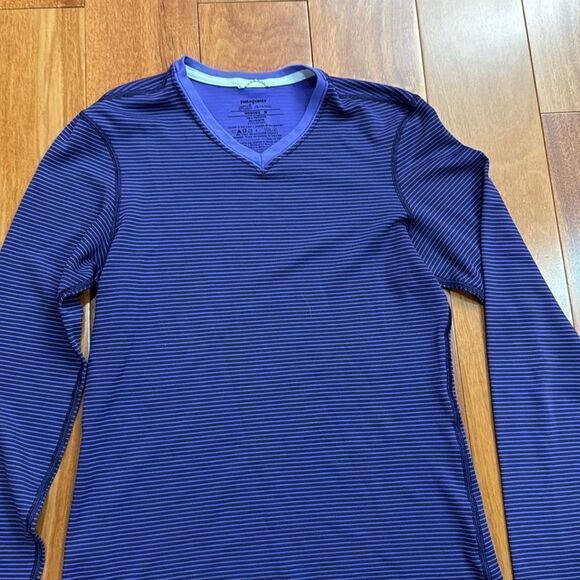 Patagonia Women's Capilene 2 Lightweight Polartec Top Purple Striped size M - Picture 3 of 8